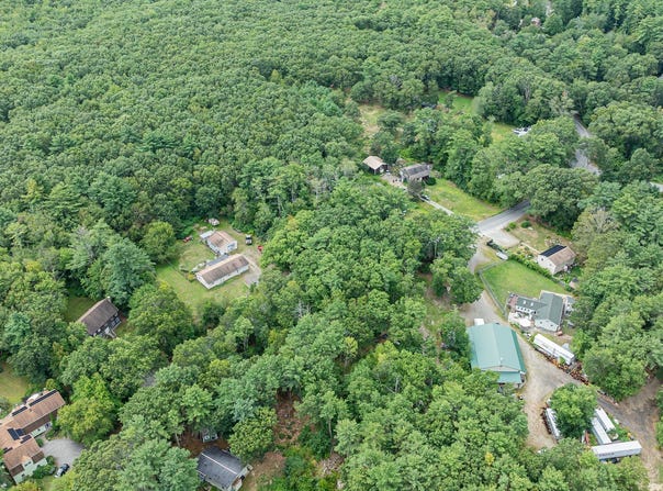 64 Seabrook Rd, Salisbury, MA 01952