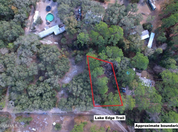 113 LAKE EDGE Trail, Interlachen, FL 32148
