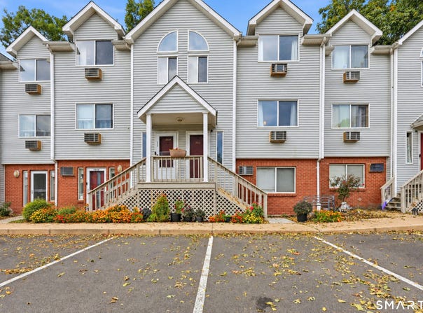 925 Oronoke Road, Waterbury, CT 06708