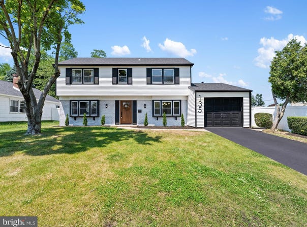135 MIDDLEBURY Lane, WILLINGBORO, NJ 08046