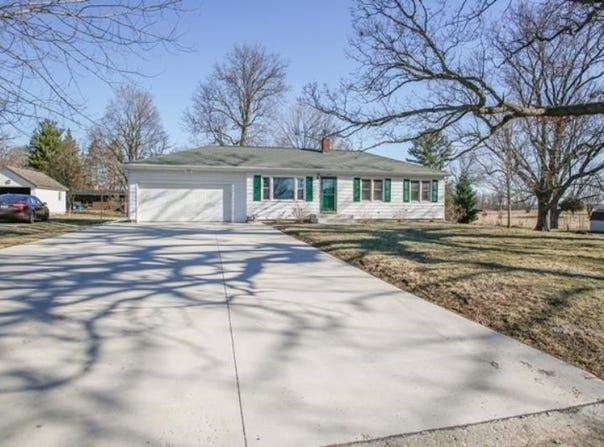 120 E Washington St., Cedarville, IL 61013