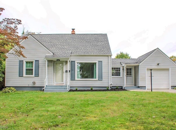 1415 Sunset Drive NE, Warren, OH 44483