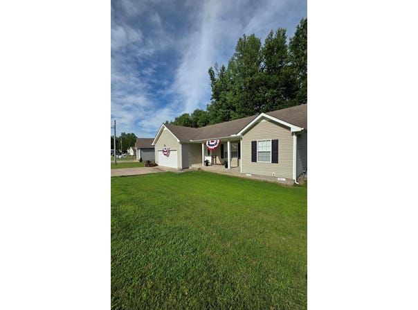 189 Foxfire, PARIS, TN 38242