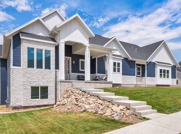 907 E 1520 S, Salem, UT 84653