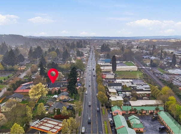 11324 NE SANDY Blvd, Portland, OR 97220