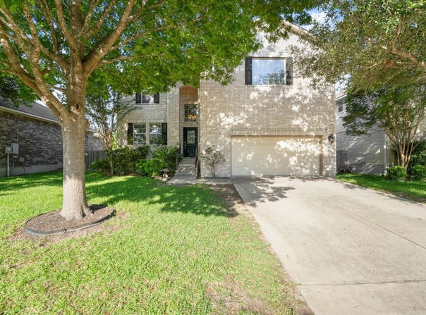 411 Olmos Dr, Leander, TX 78641