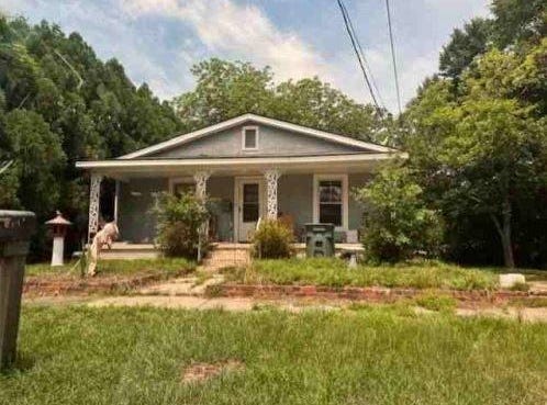 309 4th St, Hamlet, NC 28345