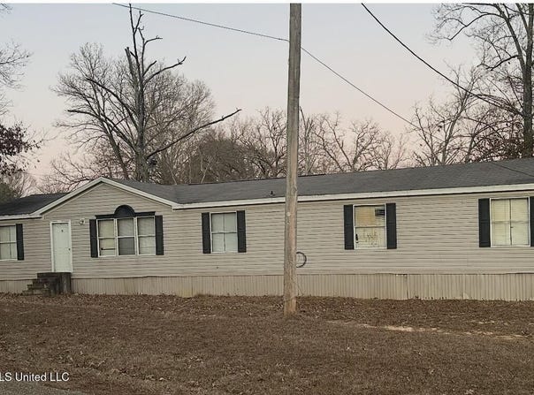 1000 Horse Shoe Circle, Byram, MS 39272