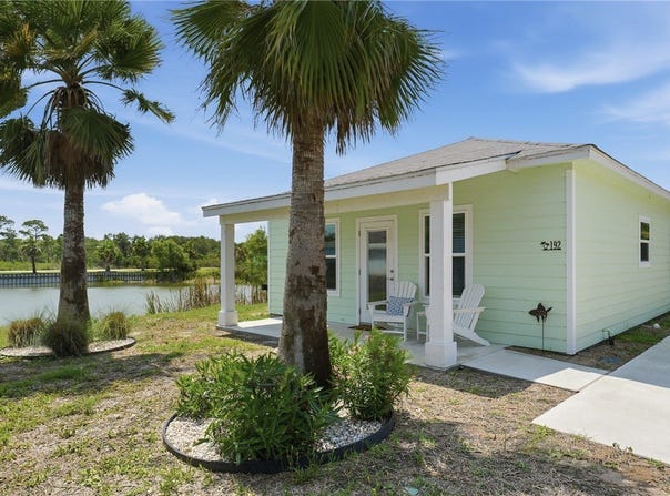 192 Oasis Circle, Rockport, TX 78382