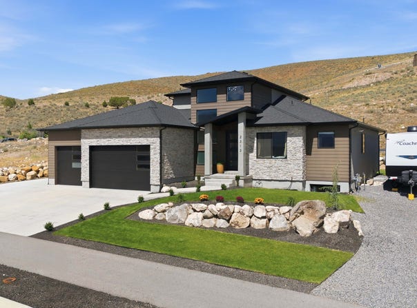 2313 E PATRIOT Dr, Eagle Mountain, UT 84005