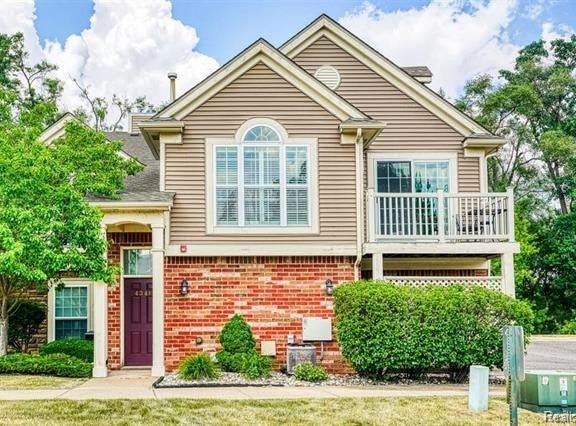 4341 Deeside Drive, Brighton, MI 48116