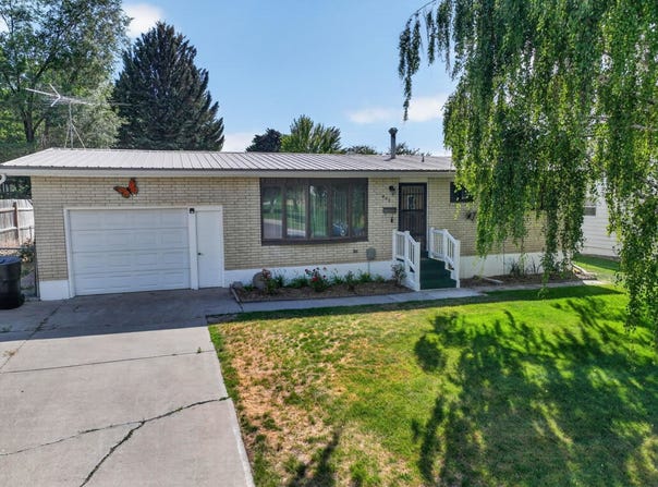 440 W Park, American Falls, ID 83211