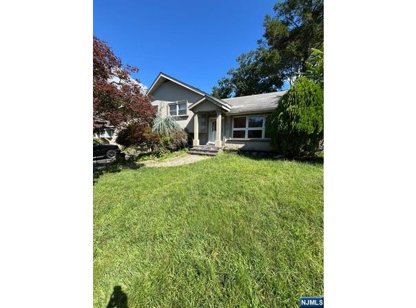 68 Westland Road, Cedar Grove, NJ 07009