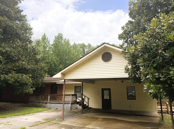 800 W 10th Ave, Lumberton, MS 39455