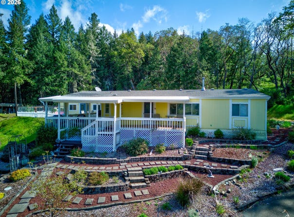 1160 CLEVELAND LOOP Dr, Roseburg, OR 97471