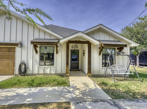 103 Lakewood Drive, Granite Shoals, TX 78654