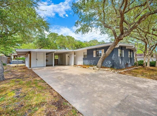 1904 Bay Ave, ROCKPORT, TX 78382