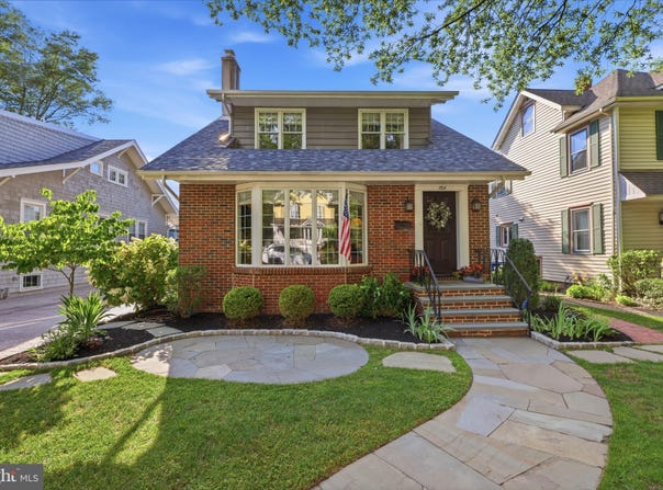 104 7TH Street, RIVERTON, NJ 08077