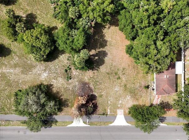 41 E MICHAEL GLADDEN Boulevard, APOPKA, FL 32703