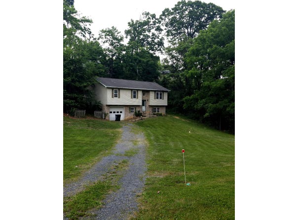 412 DEVON RD, STAUNTON, VA 24401
