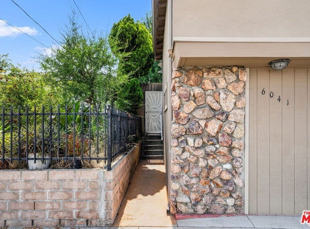 6041 Cleon Ave, North Hollywood, CA 91606