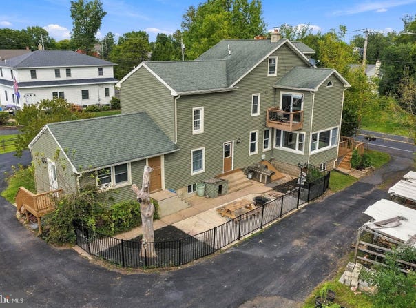 928 S OLD BETHLEHEM Pike, QUAKERTOWN, PA 18951