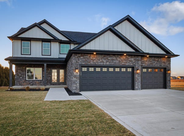 10138 Sentry Drive, St. John, IN 46373