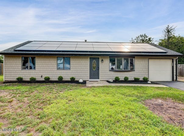 56 Georgetown Boulevard, Barnegat, NJ 08005
