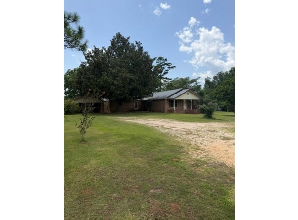 145 York Ln, Jackson, AL 36545