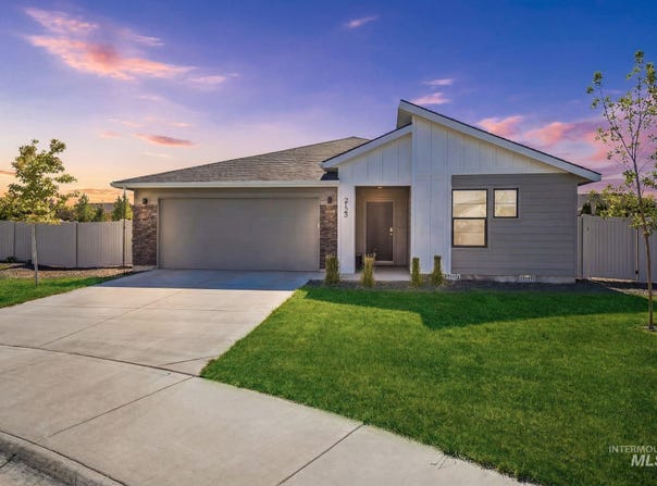 2123 N Kenneth Ave, Kuna, ID 83634
