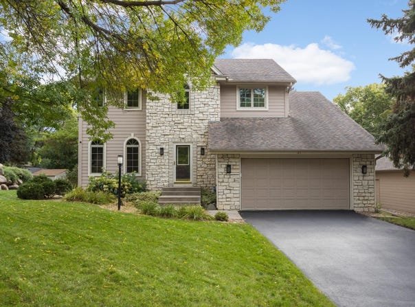 31 Marcin Hill, Burnsville, MN 55337