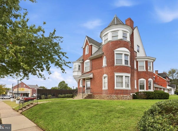 300 S BROAD Street, LANSDALE, PA 19446