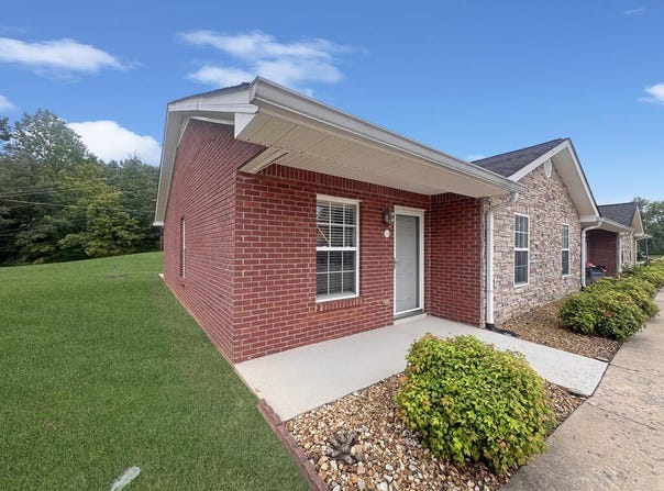 106 Colson Village Ct, DOVER, TN 37058