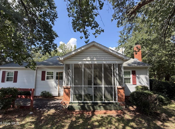 401 E Howard Street, Wrens, GA 30833
