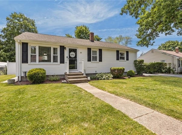33 Fairhaven Road, Cumberland, RI 02864