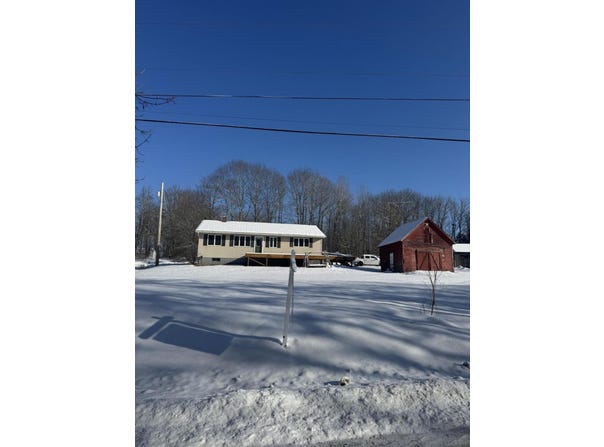 3 Pine Lane, Burnham, ME 04922