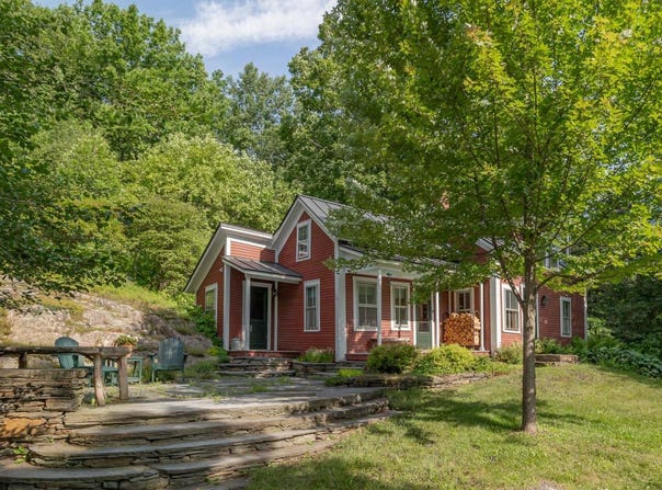 31 Mill Road, Warren, VT 05674