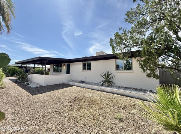 6042 E 33rd Street, Tucson, AZ 85711