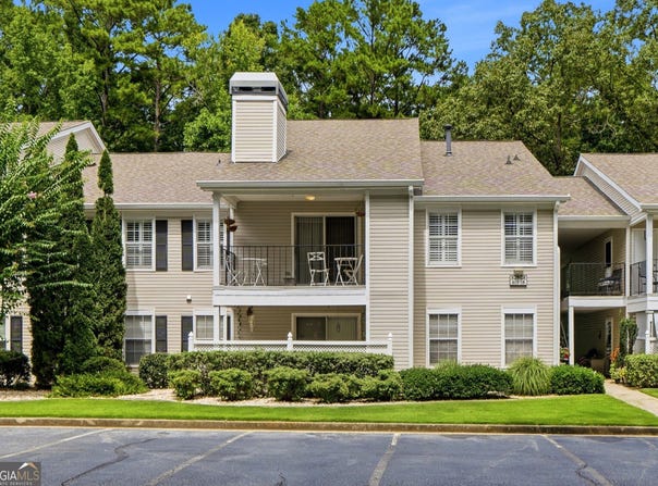 825 Ridgefield Drive, Peachtree City, GA 30269