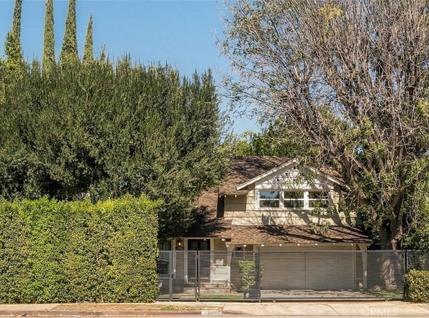13047 Magnolia Boulevard, Sherman Oaks, CA 91423