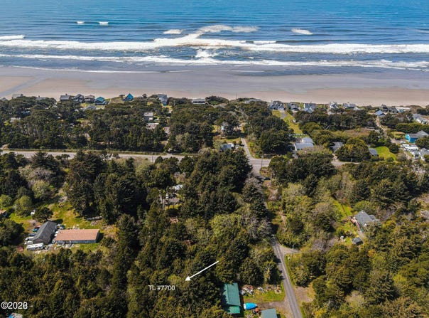 300 NE Washington Street, Yachats, OR 97498