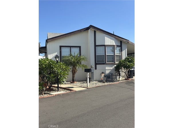 1414 W Central Avenue, Brea, CA 92821