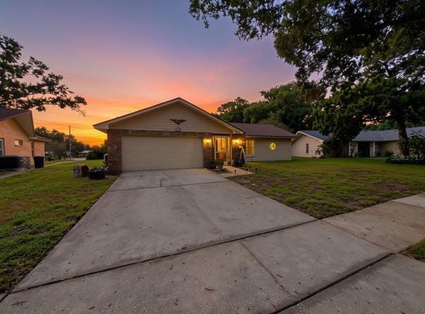 1382 GLENGARRY Drive, PALM HARBOR, FL 34684