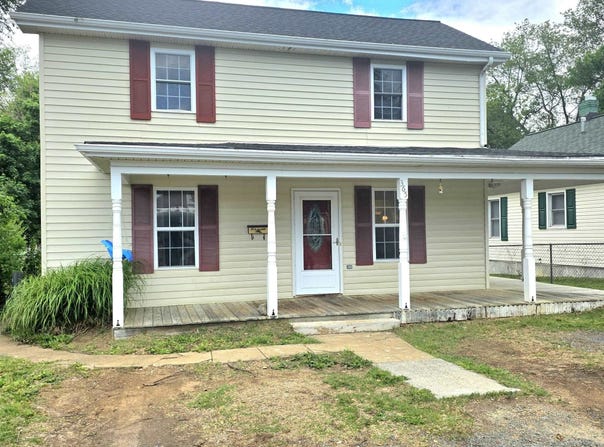 365 S MAGNOLIA AVE, WAYNESBORO, VA 22980