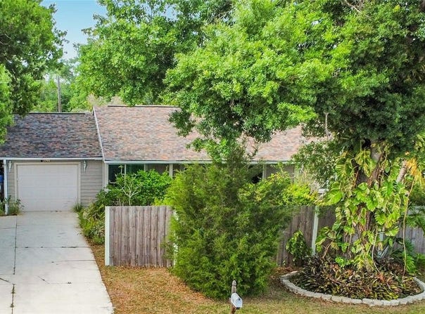 601 E SEMINOLE Drive, VENICE, FL 34293
