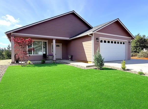 340 Cedar Ridge Drive, Cave Junction, OR 97523