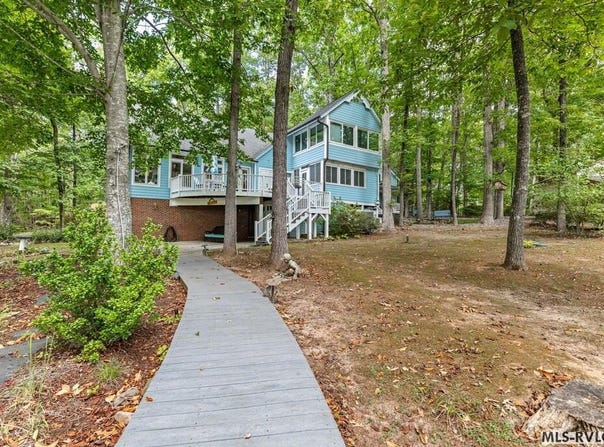 636 Beechwood Drive, Bracey, VA 23919