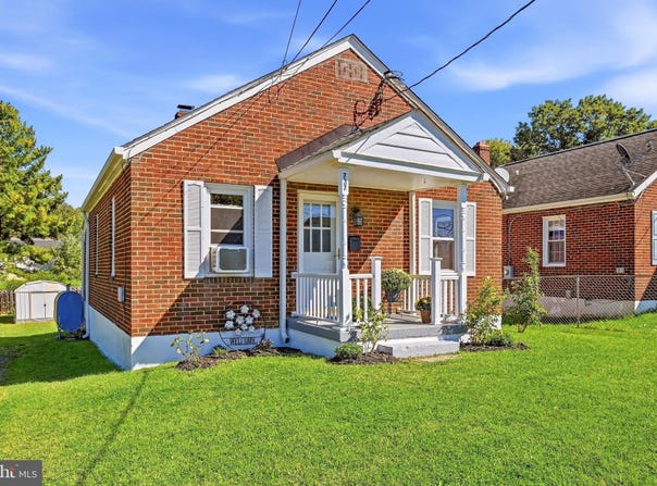 737 W 11TH STREET, FRONT ROYAL, VA 22630