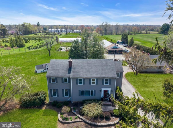 10 WOOSAMONSA Road, PENNINGTON, NJ 08534