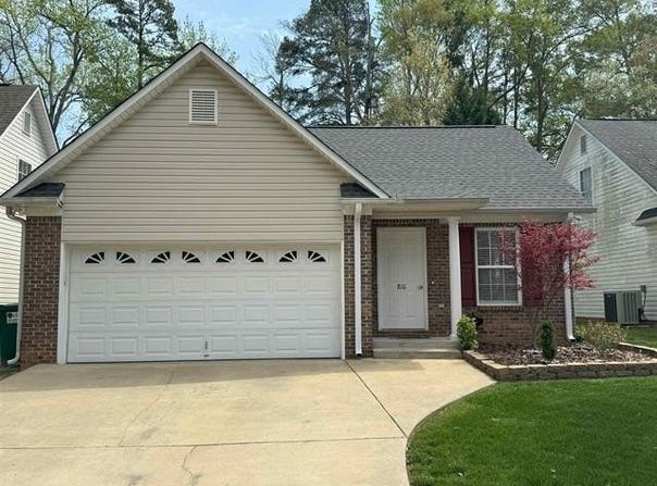 810 N Gray Beaver Ct, Moore, SC 29369